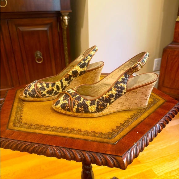 Stuart Weitzman Leopard Print Raffia Peeptoe Wedge Heel Sandals Sz.9 MSRP $295 - Picture 2 of 9